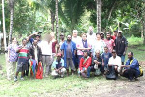 Unsere Reisegruppe gemeinsam mit dem Partnerschaftskomitee aus Wantoat